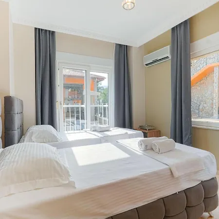 Feda Aparthotel *